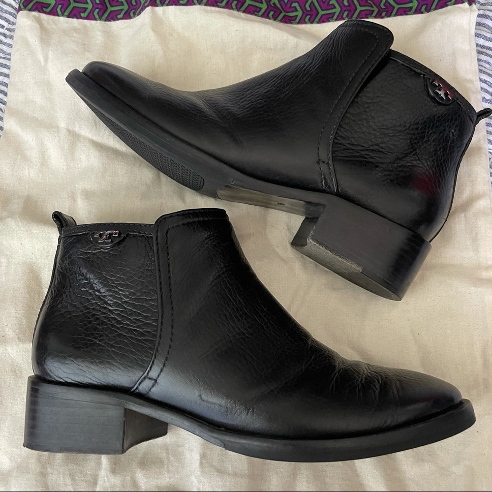 EUC Tory Burch black leather ankle boots